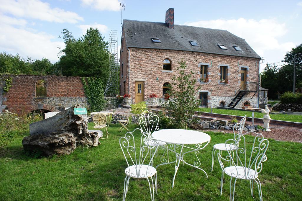 Aux Logis De La Solre Ferrière-la-Petite Exterior foto