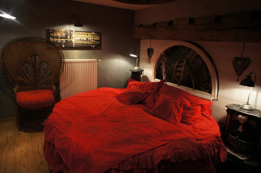 Aux Logis De La Solre Ferrière-la-Petite Quarto foto