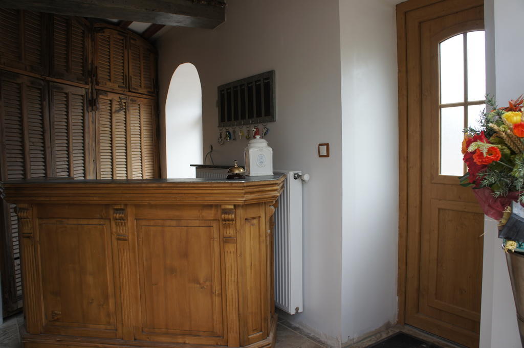 Aux Logis De La Solre Ferrière-la-Petite Exterior foto