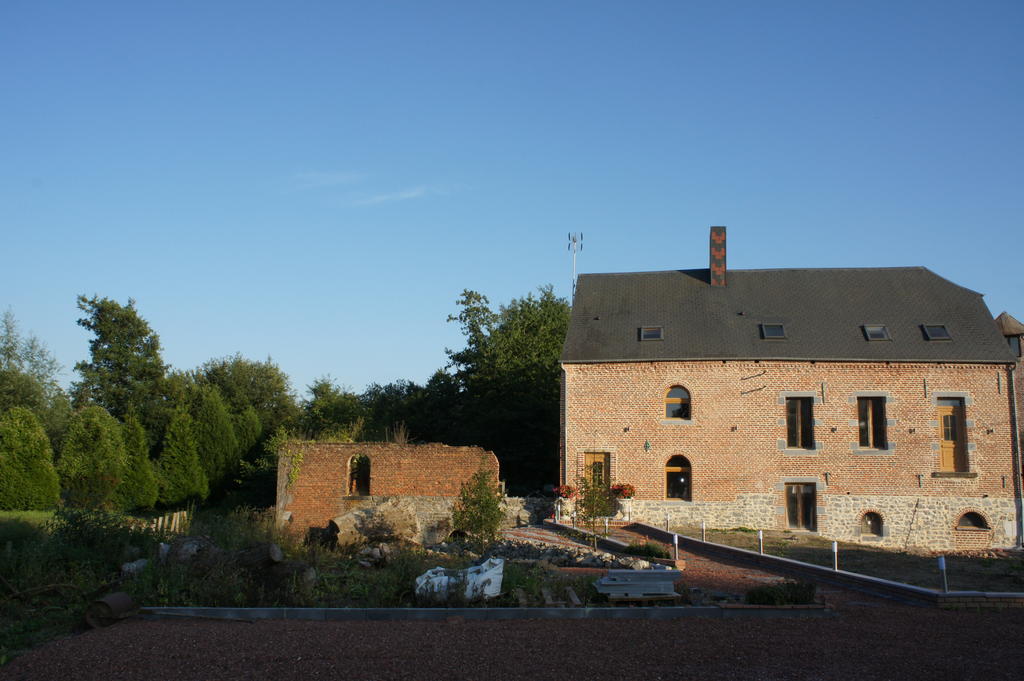 Aux Logis De La Solre Ferrière-la-Petite Exterior foto