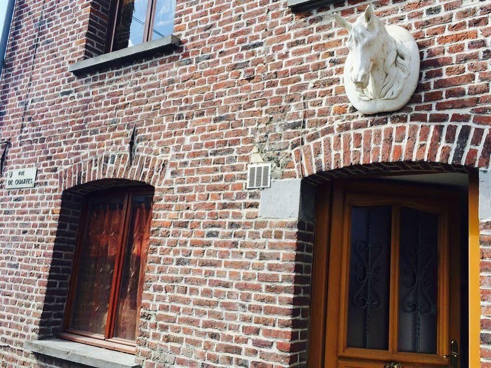 Aux Logis De La Solre Ferrière-la-Petite Exterior foto